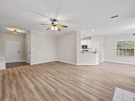 5th image of 103 Park Stone Dr