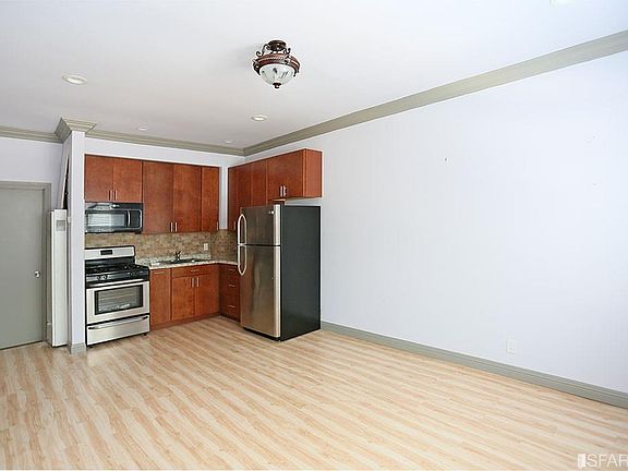 2nd image of 1540 Hyde St APT 1