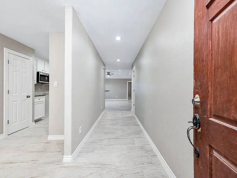 7308 Avenue R — Photo 5