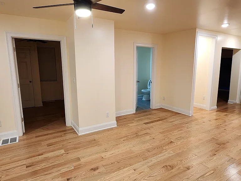720 Main St #1 — Photo 10