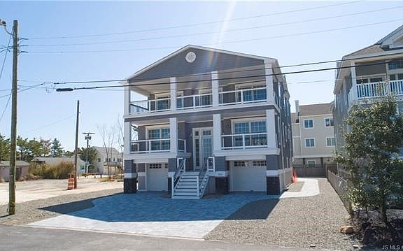 4th image of 5003 West Ave