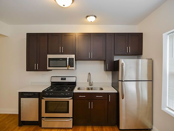 2nd image of 4907 W Cuyler Ave #2