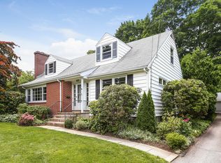 35 Dickinson Rd, Darien, CT 06820