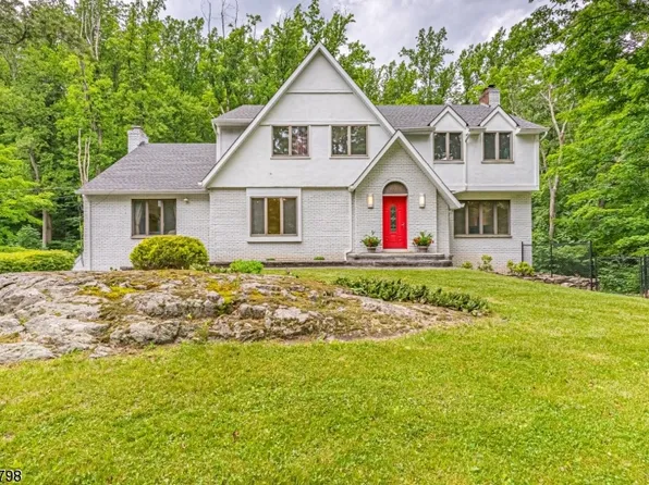 146 Kinnelon Rd, Kinnelon Boro, NJ 07405