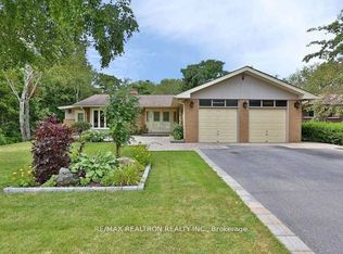28 Centennial Rd #10, Toronto, ON M1C 1Z1