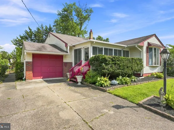 713 W Lincoln Ave, Magnolia, NJ 08049