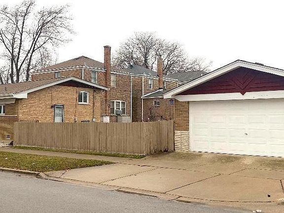 4th image of 3749 Oak Park Ave