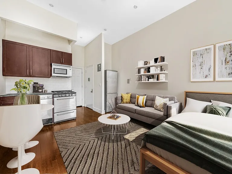 443 E 78th St #2B — Photo 2