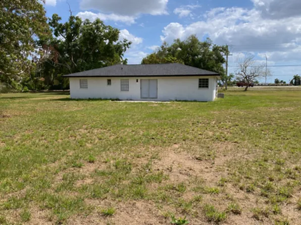 2915 38th Ave E, Bradenton, FL 34208