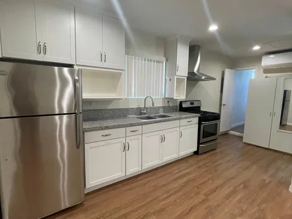 10420B Orion Ave, Mission Hills, CA 91345