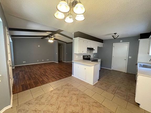 4th image of 673 E 133rd Pl