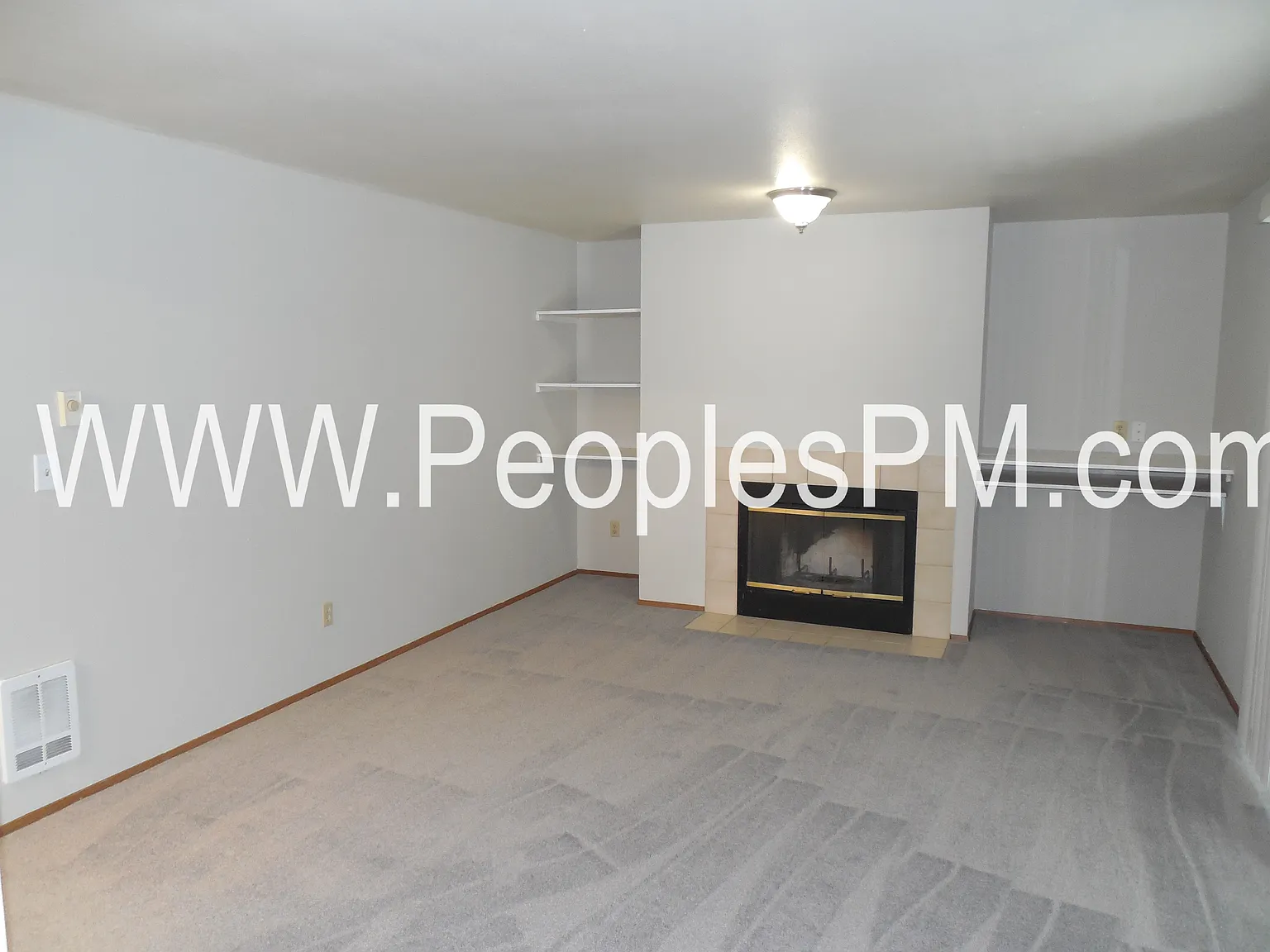 2 bed, 920 sqft, $1,700 — Photo 2