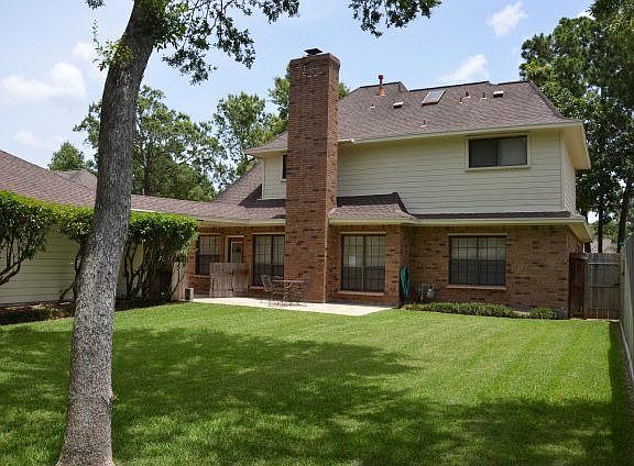 3rd image of 723 Sherwood Forest Dr