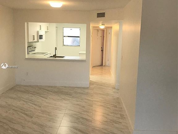2nd image of 902 NE 209th St #103-40