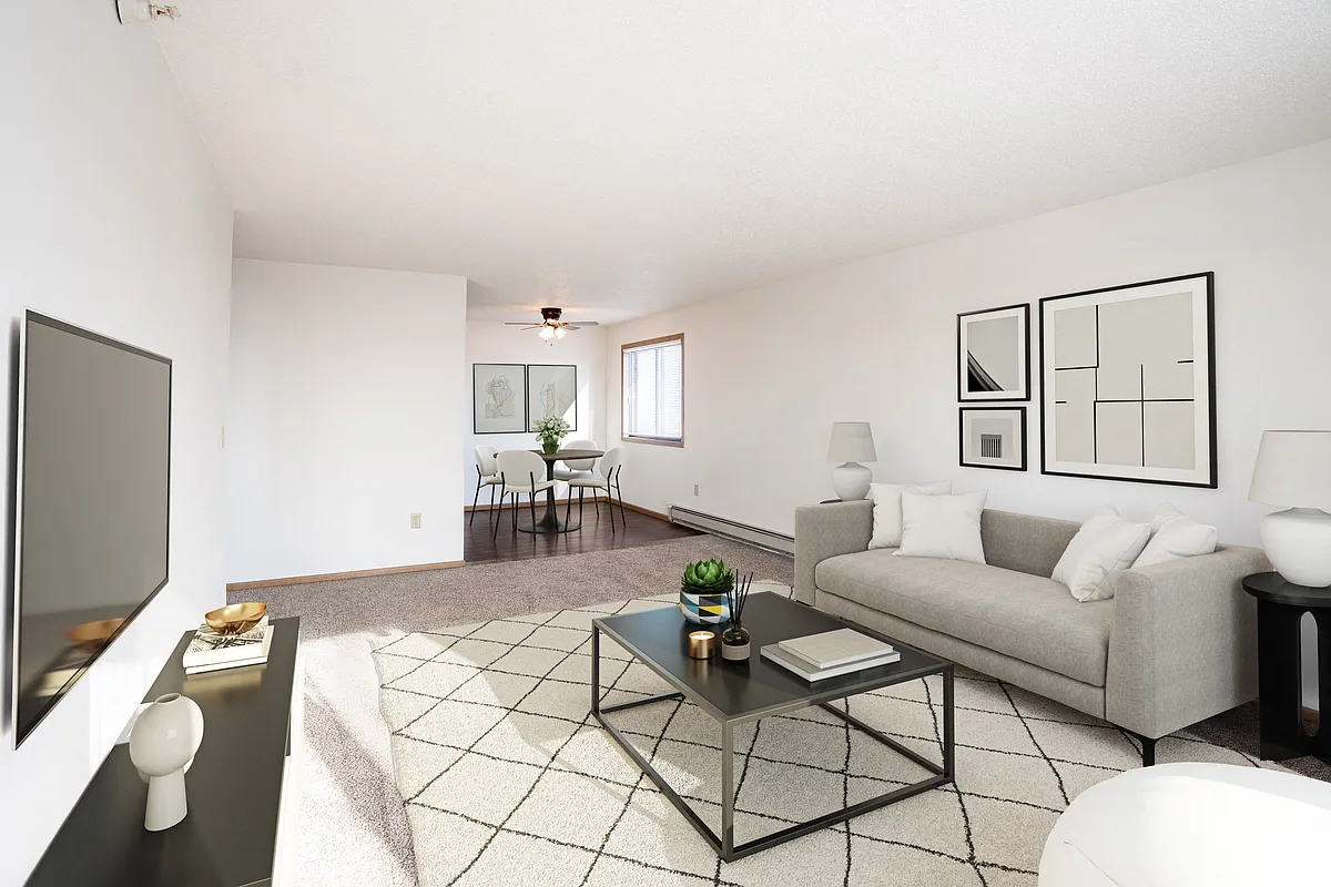 Fargo, ND Fieldstone Apartments | 21A | Living - Fieldstone