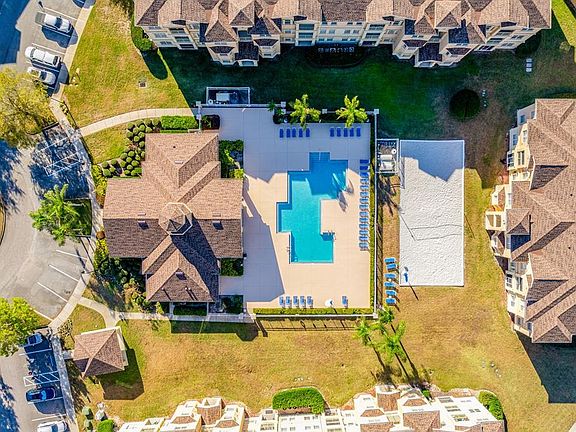 2nd image of 102 Terrace Ridge Cir #102