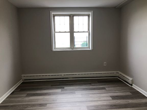 4th image of 2465 John Fitzgerald Kennedy Blvd #7Q