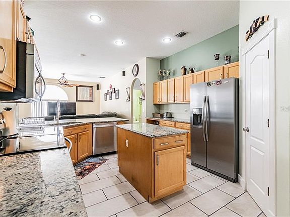 5th image of 2404 Johio Bay Dr