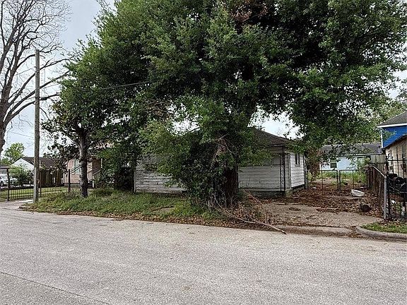 3rd image of 5315 Terry St