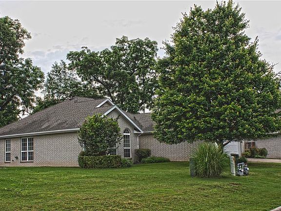 3rd image of 21 Churchwell Dr