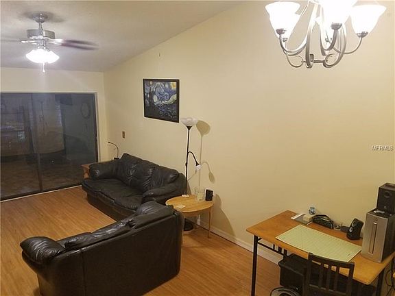 4th image of 2926 Squire Oak Ct