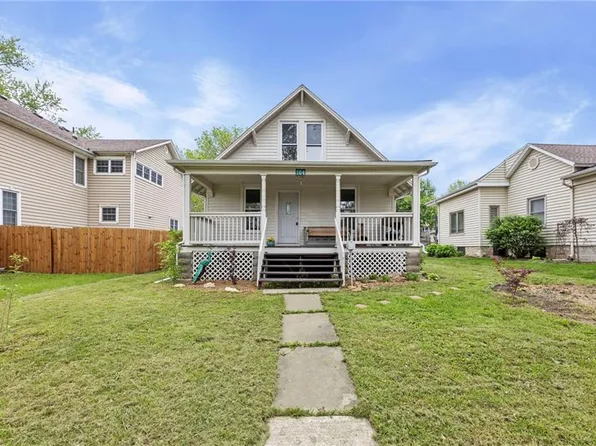 804 E Wea St, Paola, KS 66071