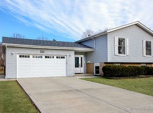 7329 Bunker Rd, Darien, IL 60561