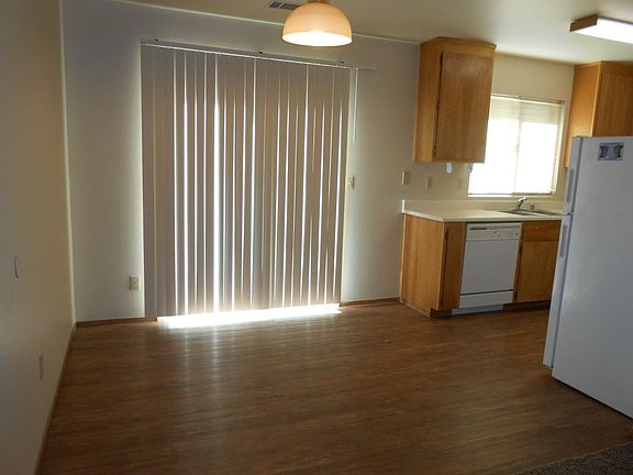 5th image of 2909 West St #3