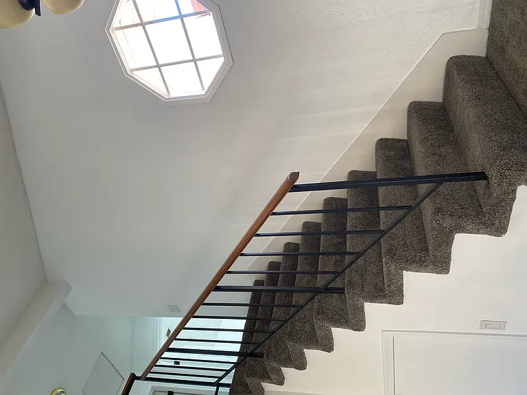 Electra Ct — Photo 6