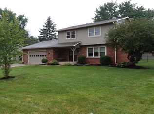 1308 Greenhills Rd, Greenfield, IN 46140