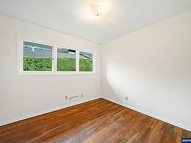 1950 SW Whiteside Dr — Photo 15