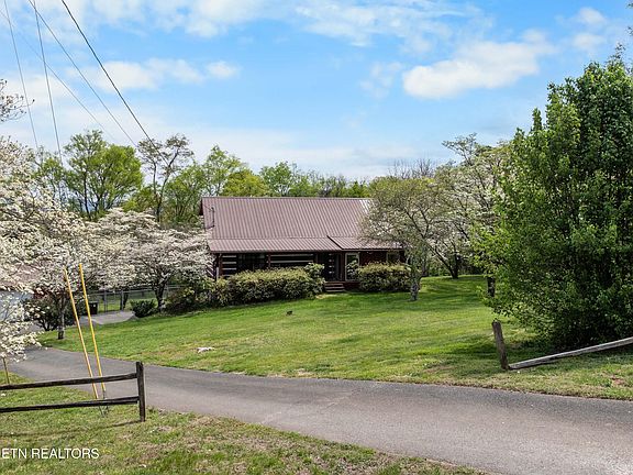 2nd image of 2168 Mountain Vista Rd