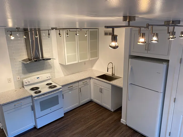 400 Connecticut Ave #4 — Photo 7