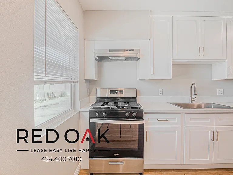8015 S Western Ave #10 — Photo 12