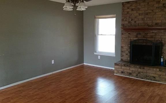 2nd image of 1618 Covey Ln