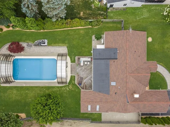 104 Kay Blvd, Newport, RI 02840
