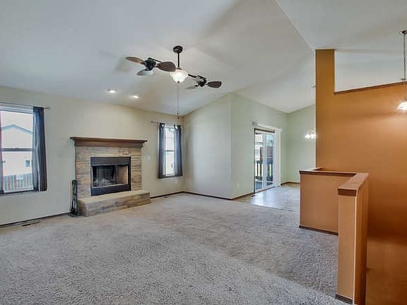 3rd image of 6925 N Wendell Ct