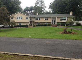 34 Valley Rd, New Rochelle, NY 10804