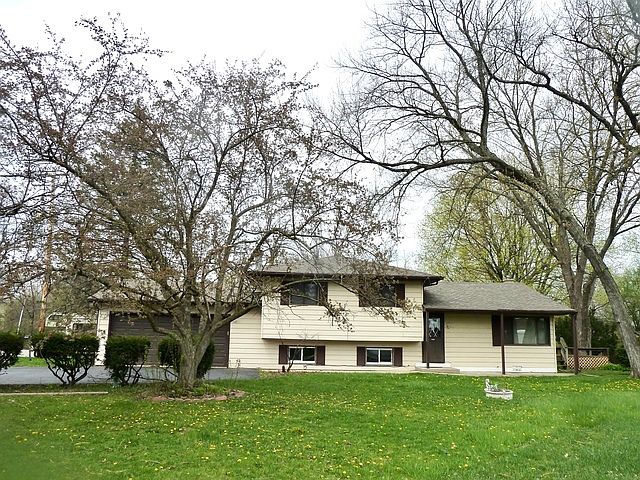 1st image of 34455 N Lake Shore Dr