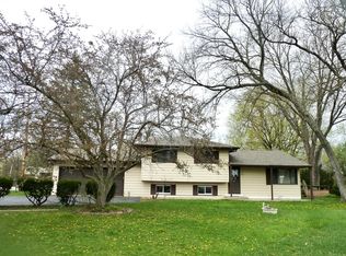 34455 N Lake Shore Dr, Round Lake, IL 60073