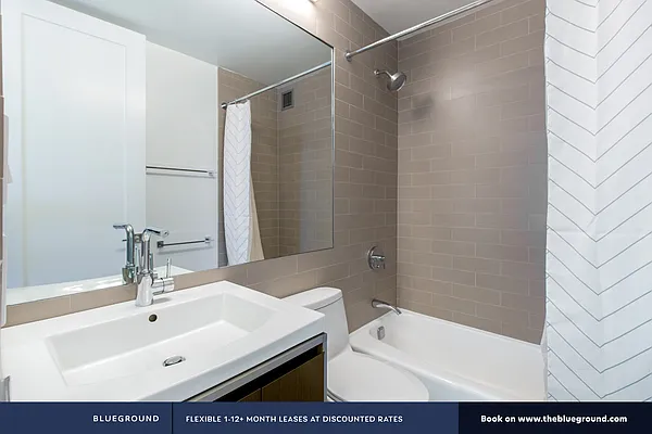 Rented by The Blueground | media 45