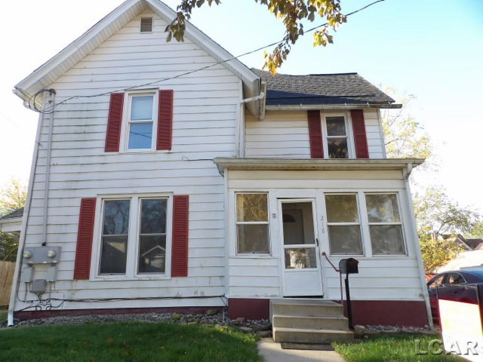 1st image of 218 E Hunt St