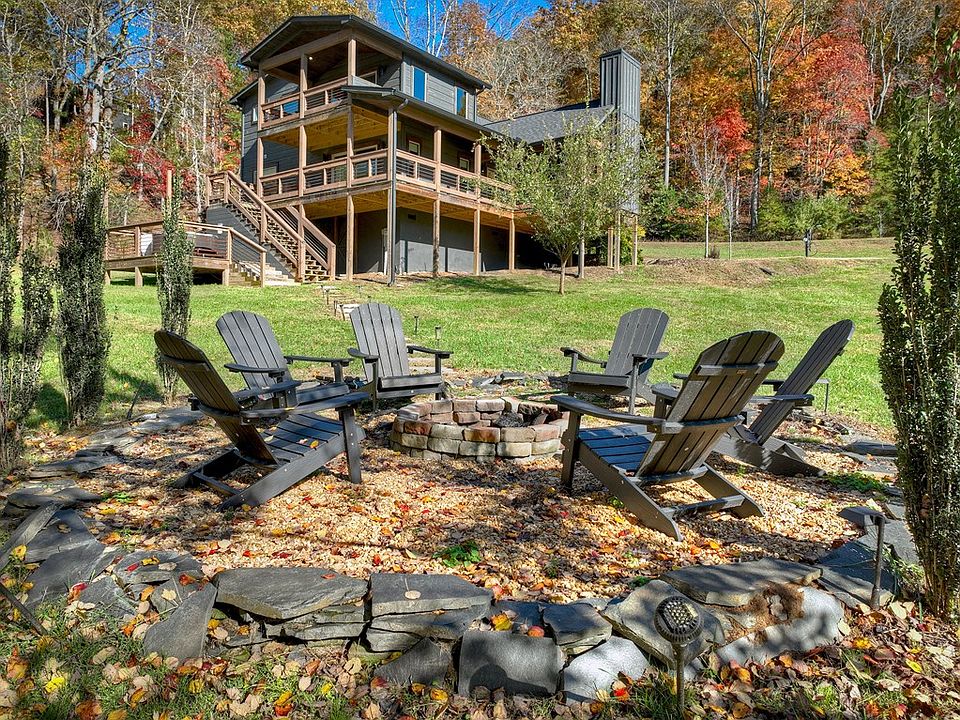 7th image of 89 High Meadows Ct