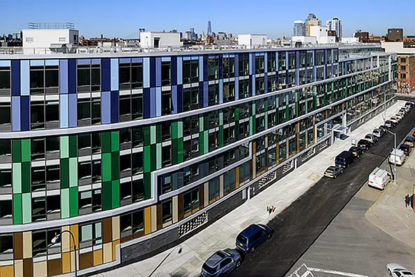 Rented by The Marketing Directors (Arias) | media 18