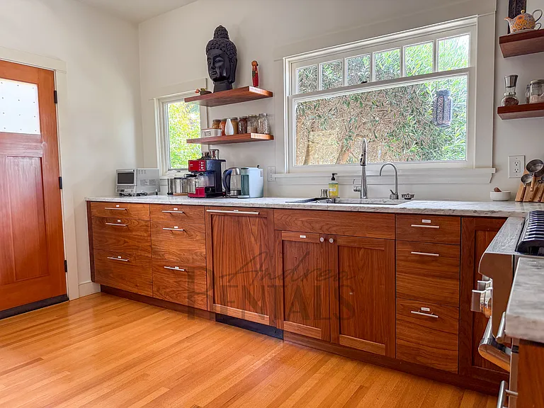 1187 Arch St — Photo 16