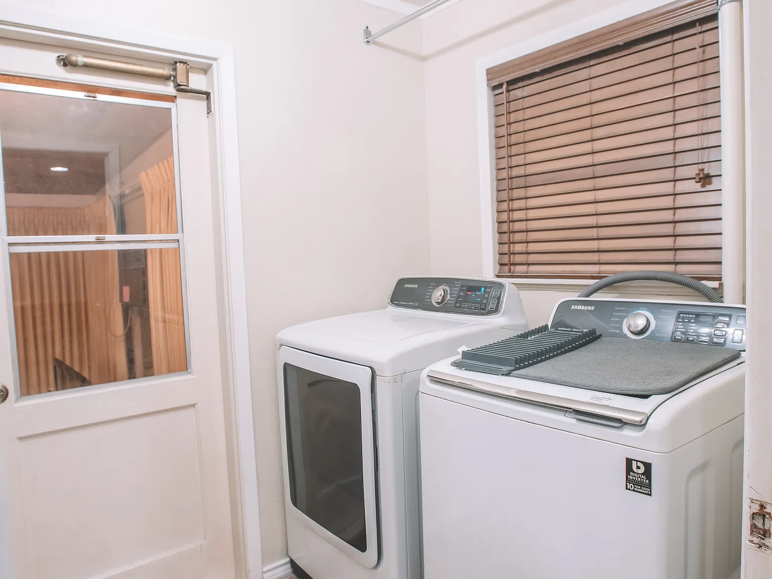 3 bed, 1166 sqft, $1,950 — Photo 4