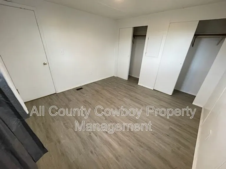 2081 Easterling St — Photo 7