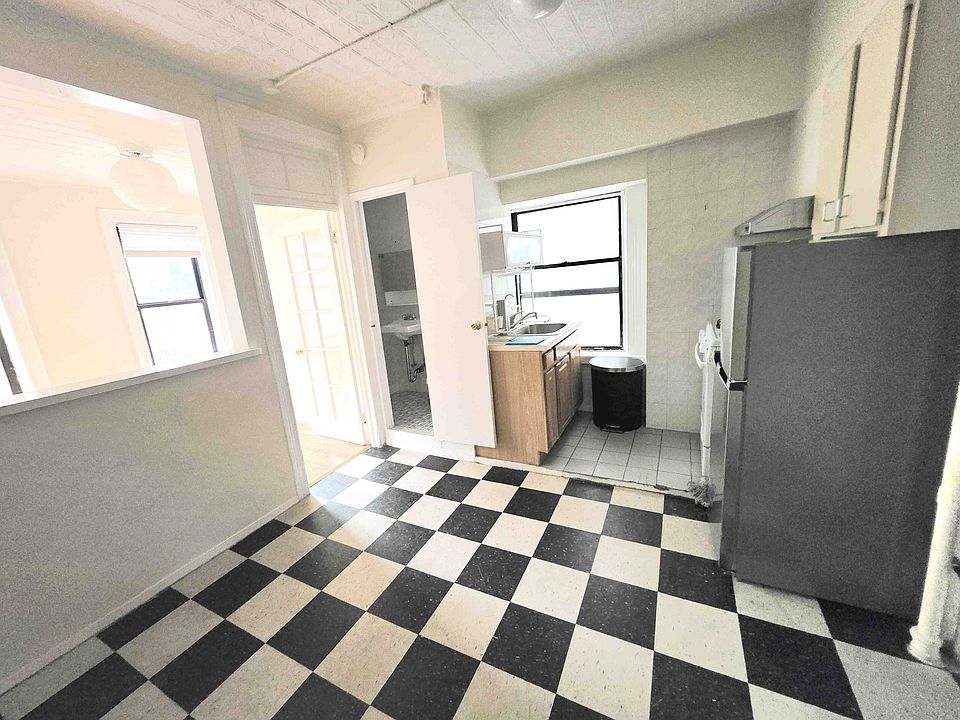 1st image of 121 Mott St #14