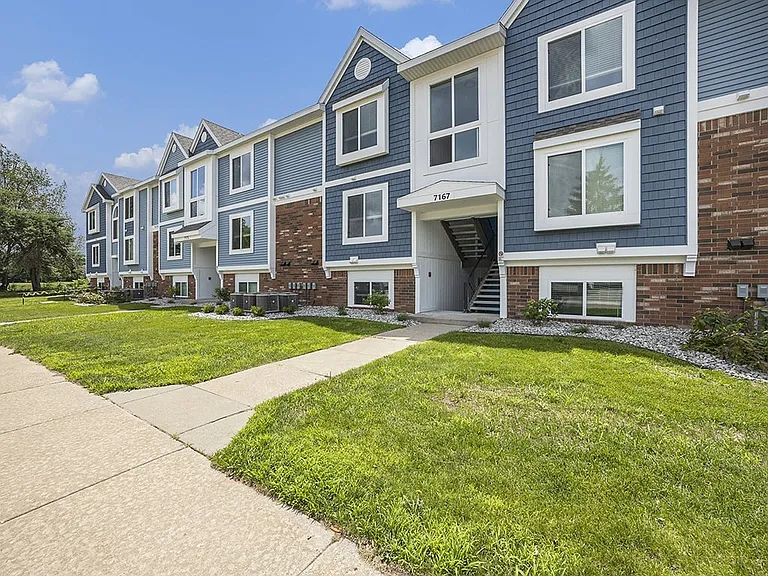 Byron Lakes Apartments — Photo 78