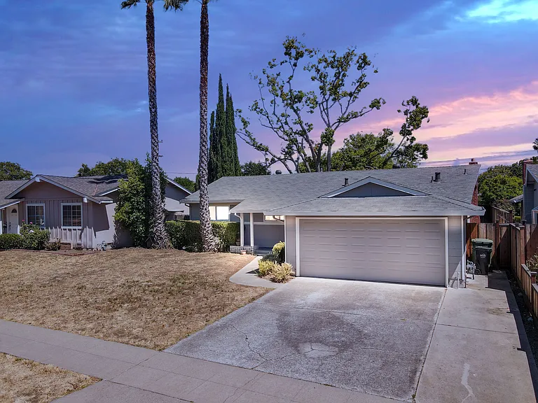 4483 Alex Dr — Photo 3